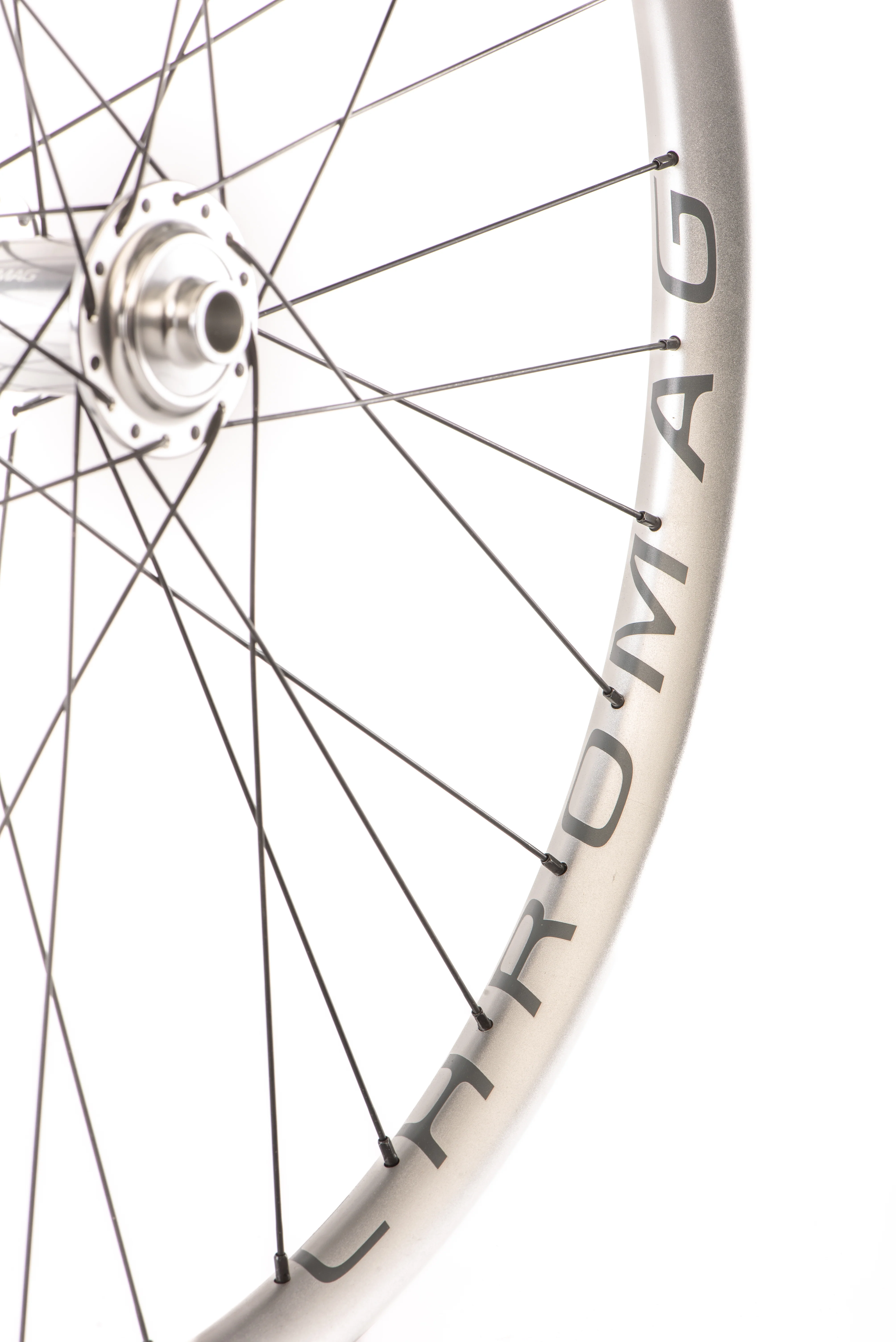 BA30v2/R6 Front Wheel - Image 4