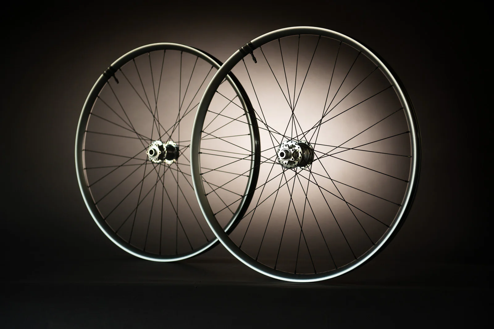 BA30v2/R6 Front Wheel - Image 9