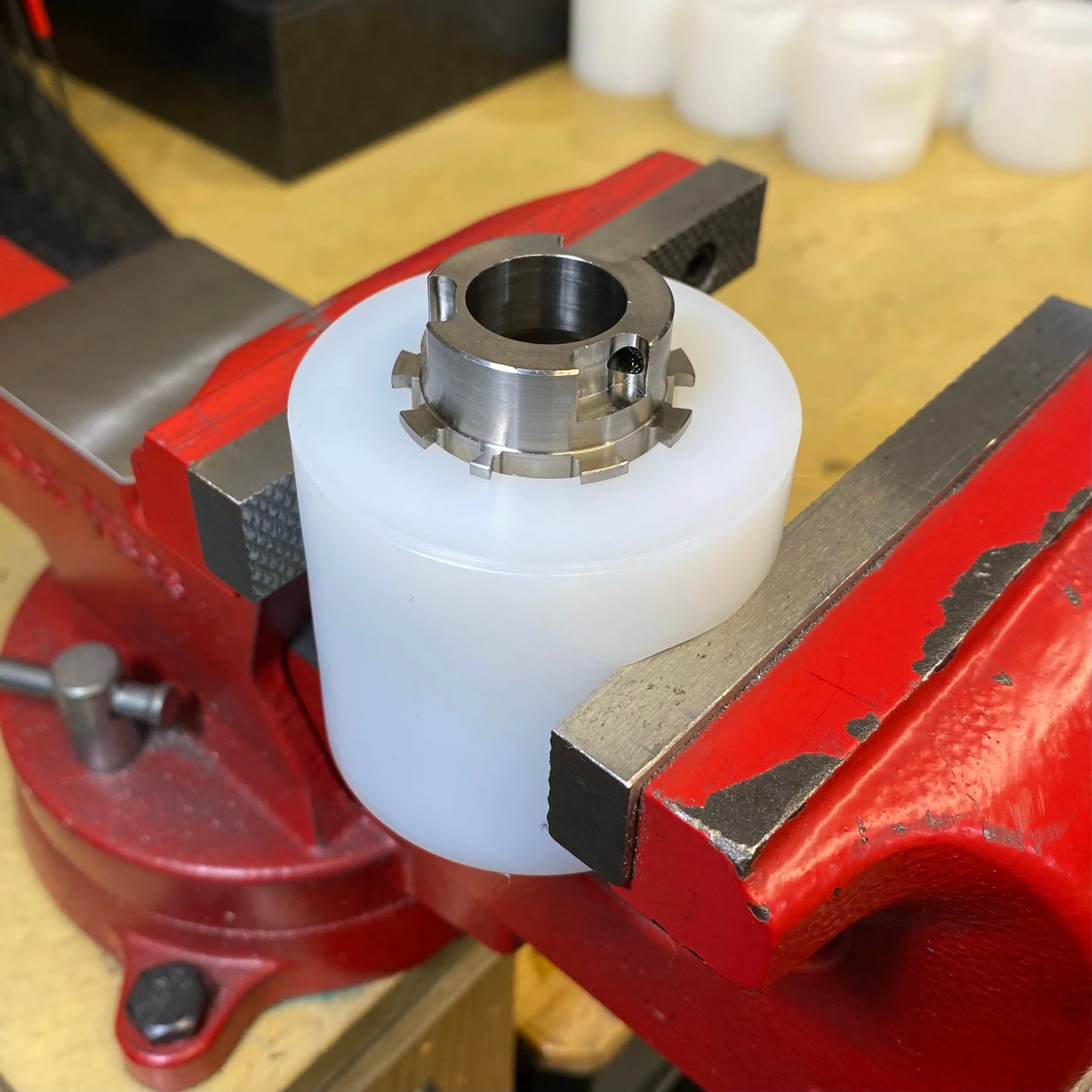 Vise-friendly Hub Support Tool - Image 7